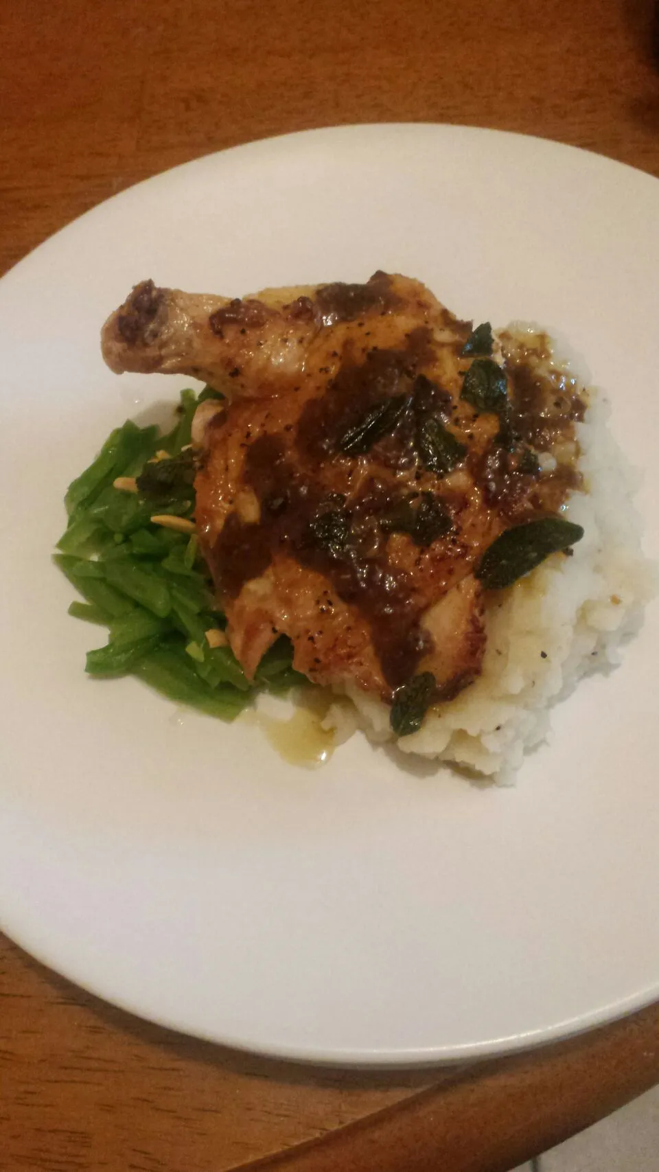 Roasted chicken with pan gravy fresh mash and green beans|Staceyさん