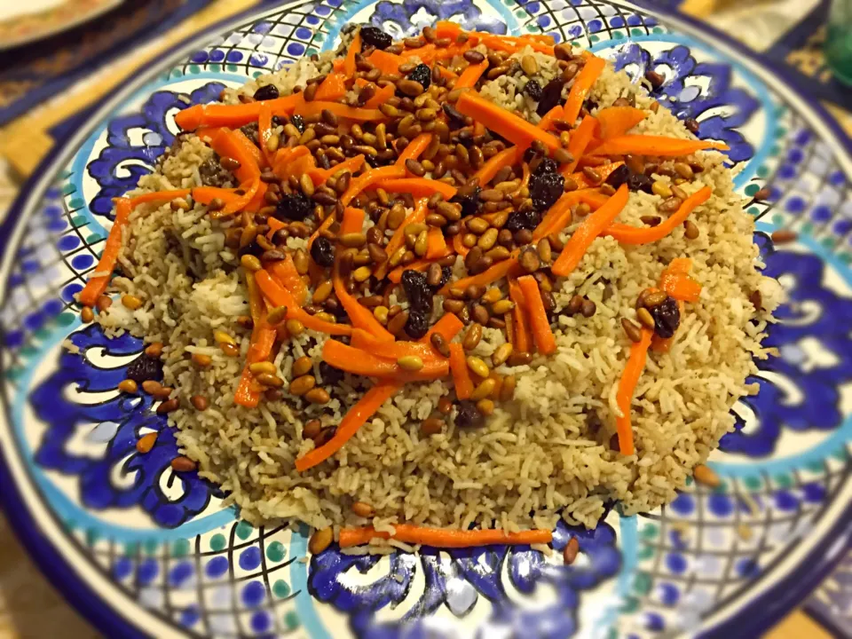 Traditional ghabuli rice with carrots, beef bits, raisins & pine nuts|Ismahan Khanさん