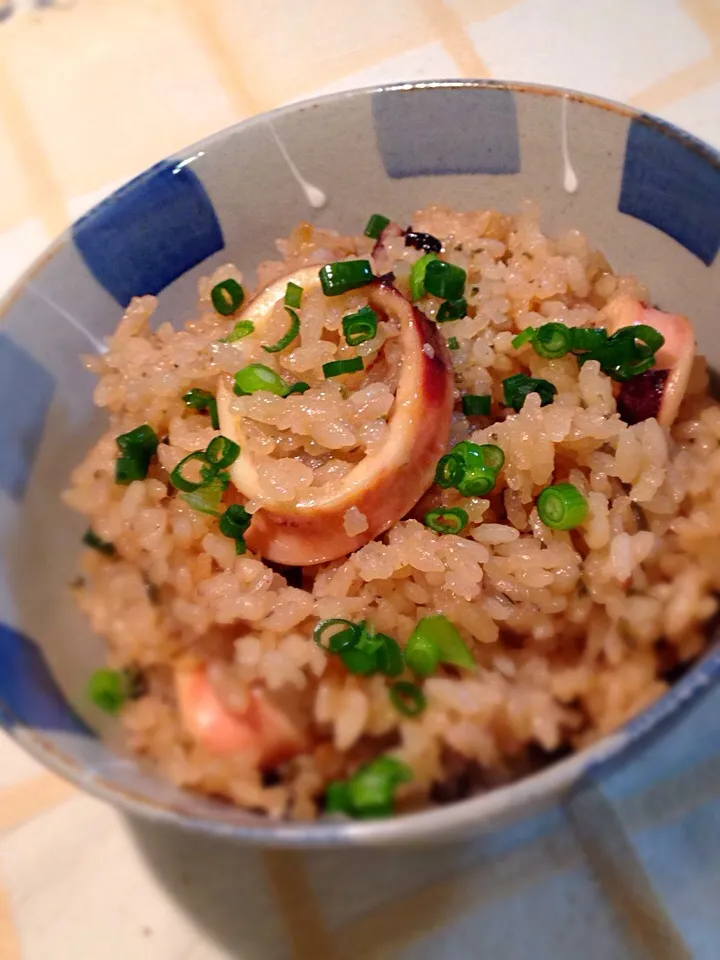 Snapdishの料理写真:あゆ♡さんの料理 炊飯器でイカ飯風♪|hannahさん