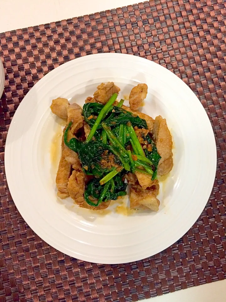 Garlic spinach pork|Stepanie Batario Kanazawaさん