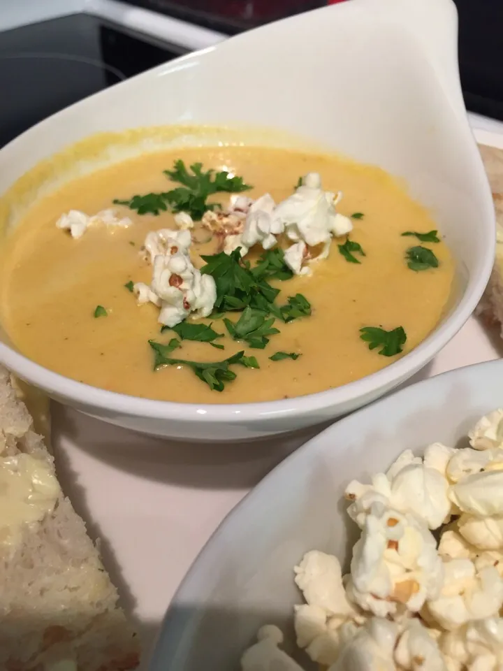 Cheddar Beer Soup with Fennel Popcorn|Christine pavelkaさん