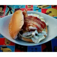 Snapdishの料理写真:Bacon Burger|Trixcee Tanさん