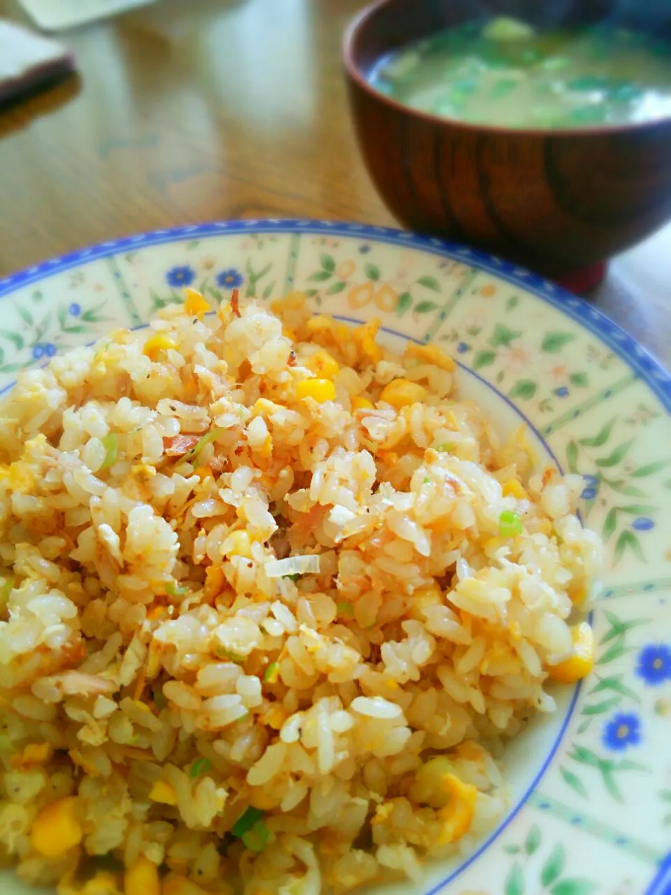 とある日の一人ランチ。有り合わせの炒飯。|ちはるさん