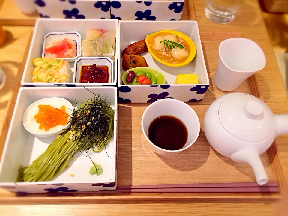 創作すしの、お重ランチ🌸|まなさん