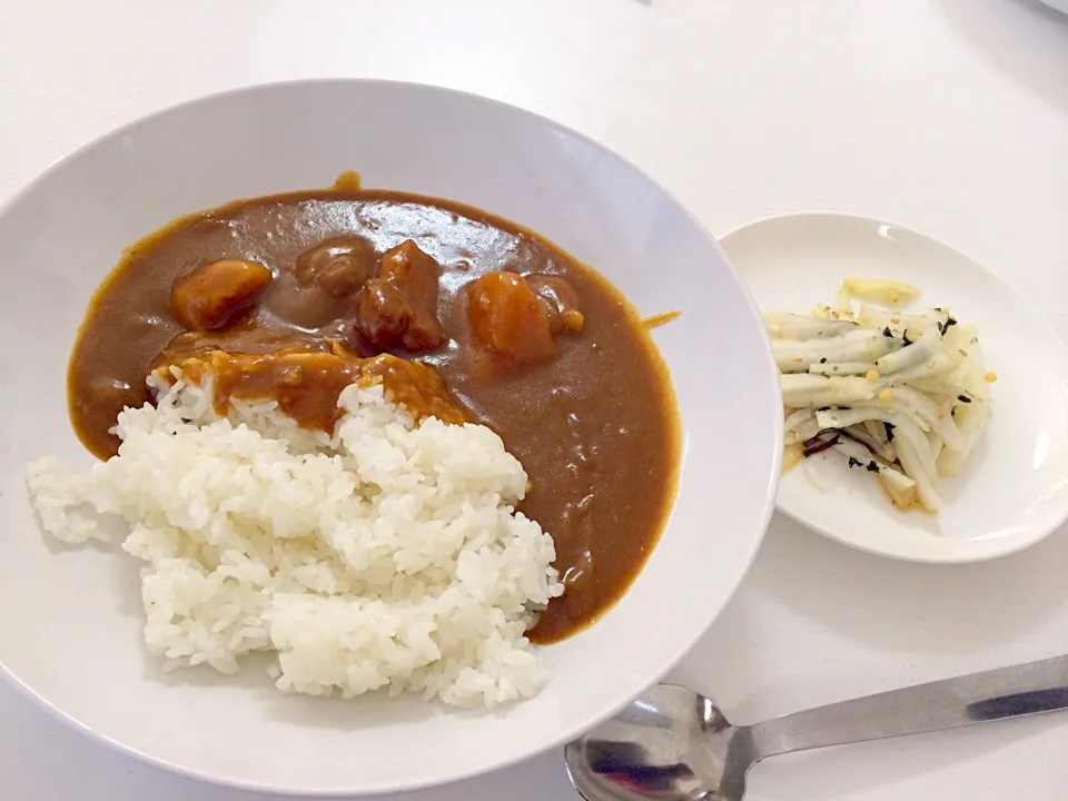 一晩寝かした絶品カレー|LOUPEのオフィスごはんさん