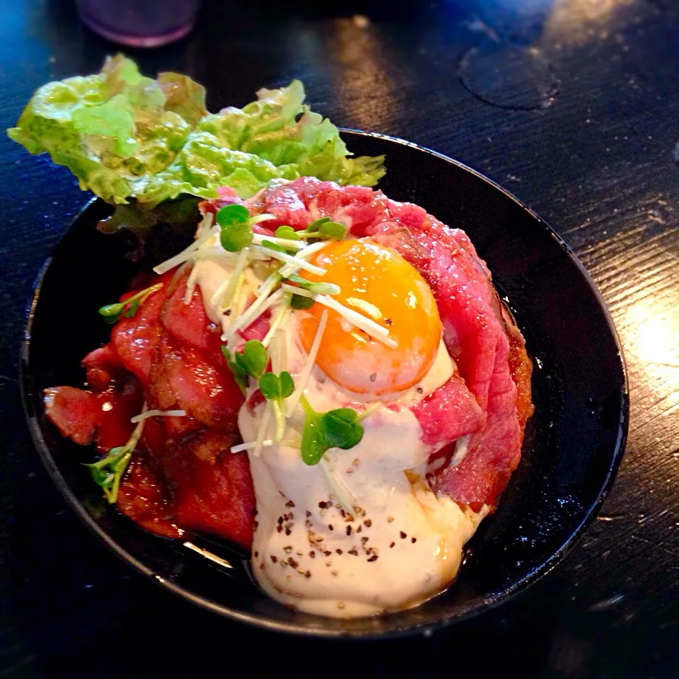 Snapdishの料理写真:ローストビーフ丼😋💓|千愛さん