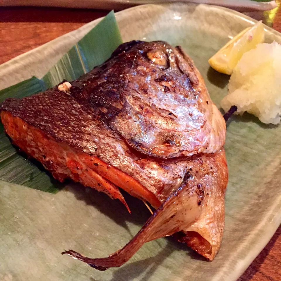 はちきょう別亭おふくろ 紅鮭カマ焼き|カウンター嬢さん