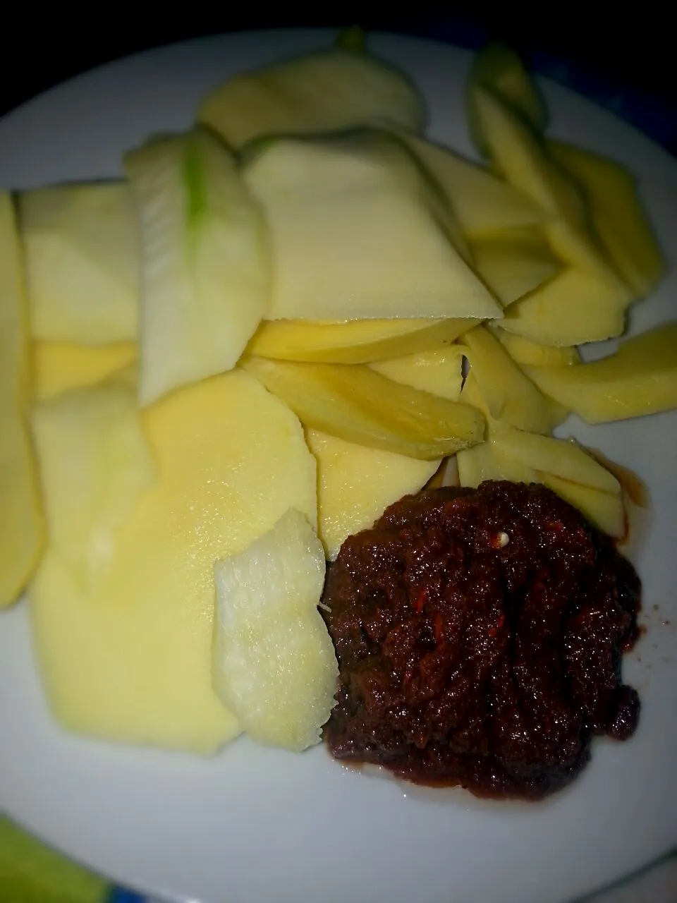 green mango with bagoong.... mouthwatering|Buffy Bee Pangilinanさん