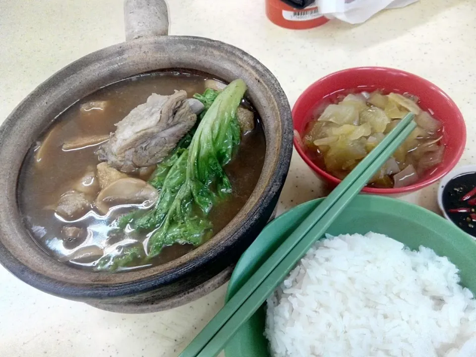 Pork Rib Soup and salted vegetable|秋平さん