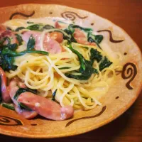 Snapdishの料理写真:ほうれん草とソーセージのクリームパスタ🍝|かまさん