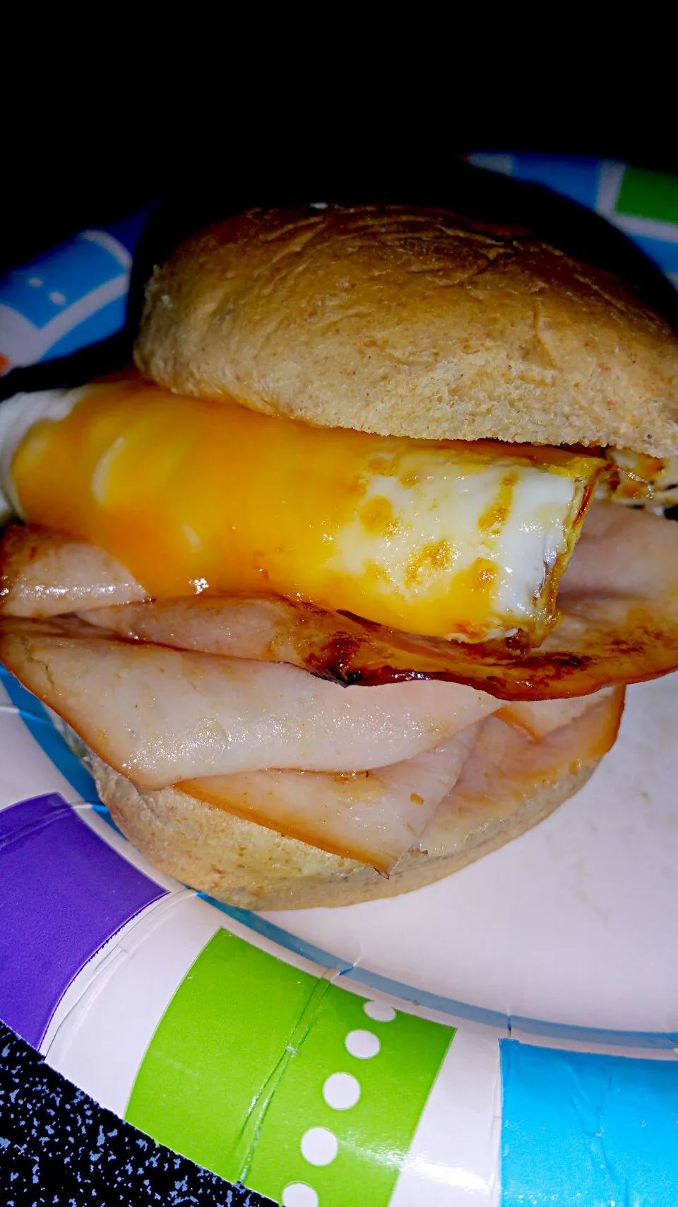 fried egg and honey turkey breakfast slider|Kimさん