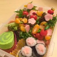 Summer salad bento & sushi roll|Adele kangさん