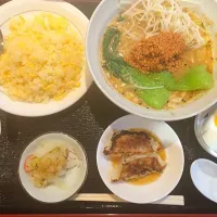 Snapdishの料理写真:担担麺セット|チカさん