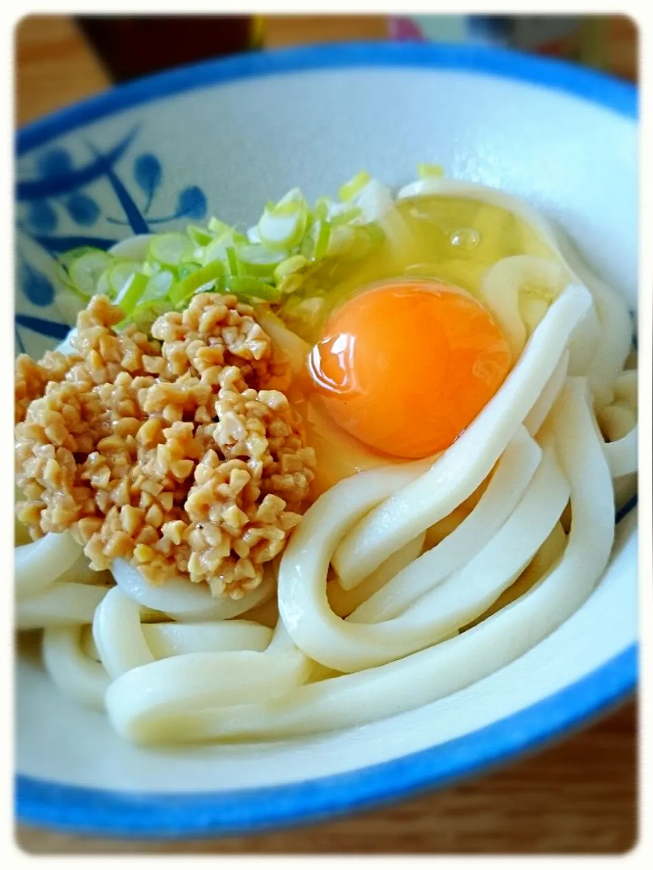 釜玉納豆うどん…。足りない(・_・)|そめさん