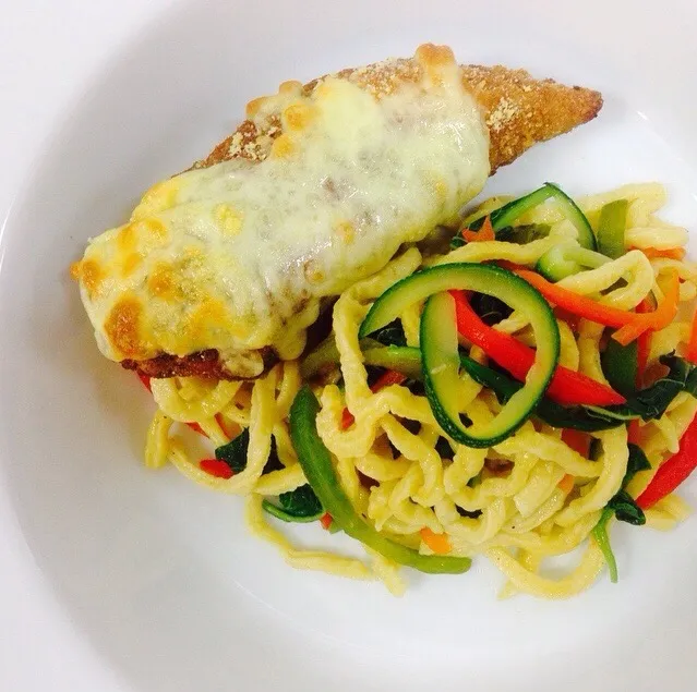 CHICKEN PARMIGIANA BASE ON RAINBOW FETTUCCIUI 🍝|ooвєνєさん