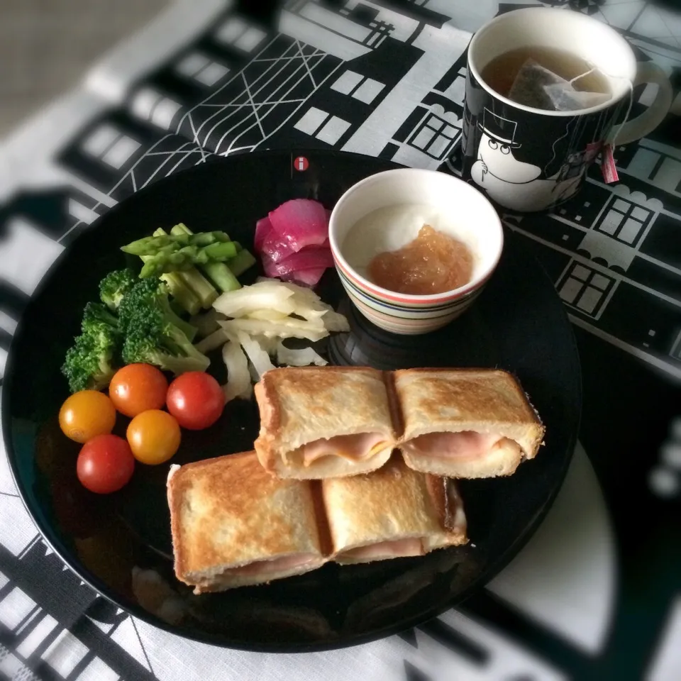 今日の朝ごはん|ぺんぎんさん