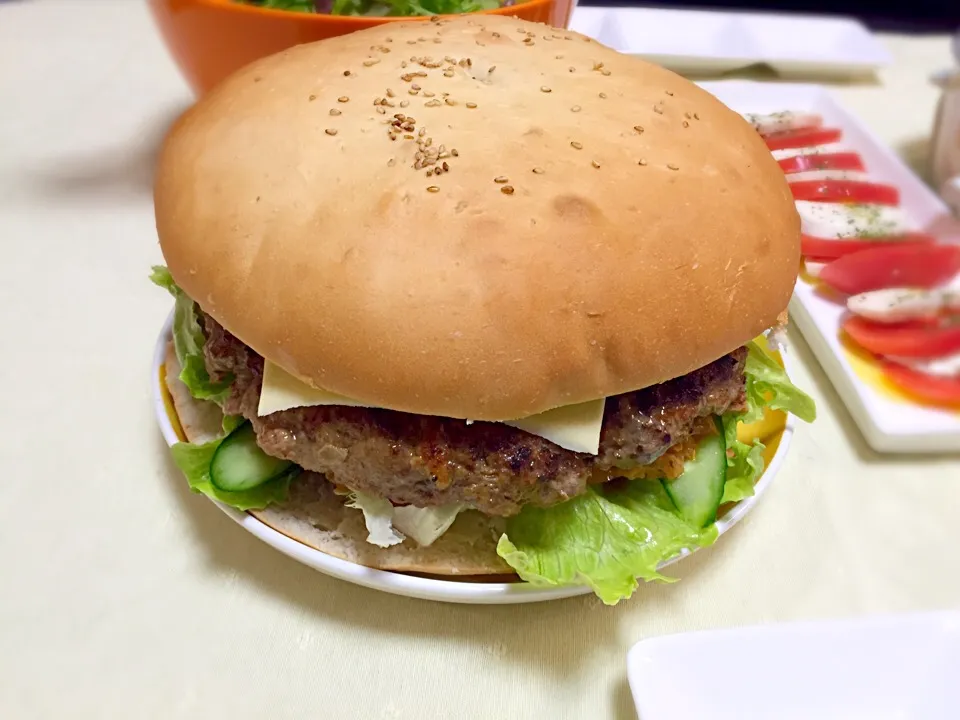 1.1キロのでっかいハンバーガー|ふーさん