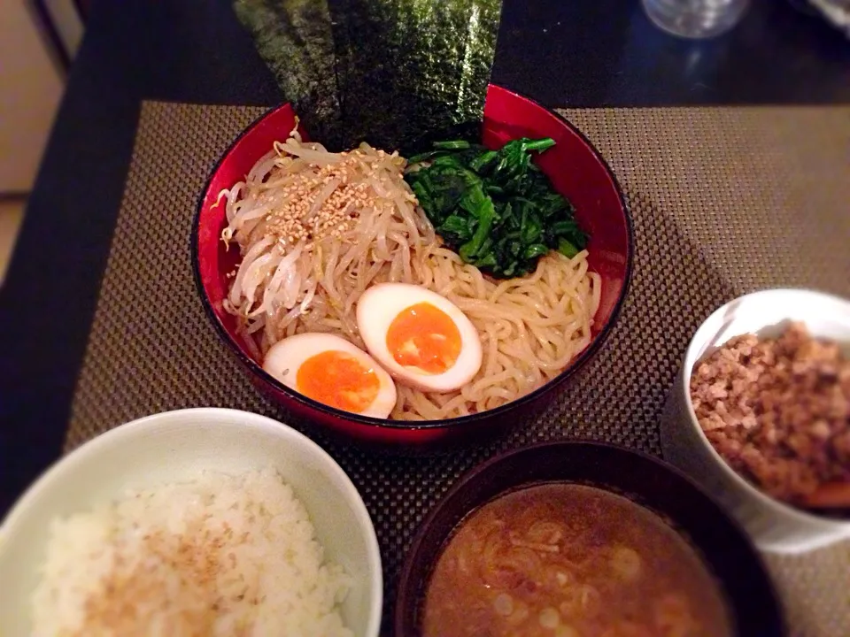 Snapdishの料理写真:つけ麺、そぼろご飯|ayumiさん