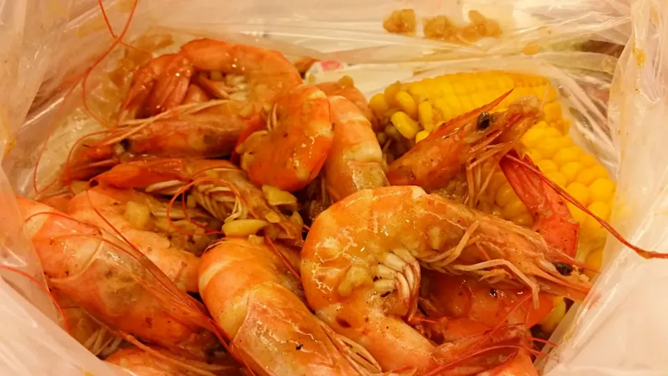 Snapdishの料理写真:Shrimp in a bag|Hyaxenさん