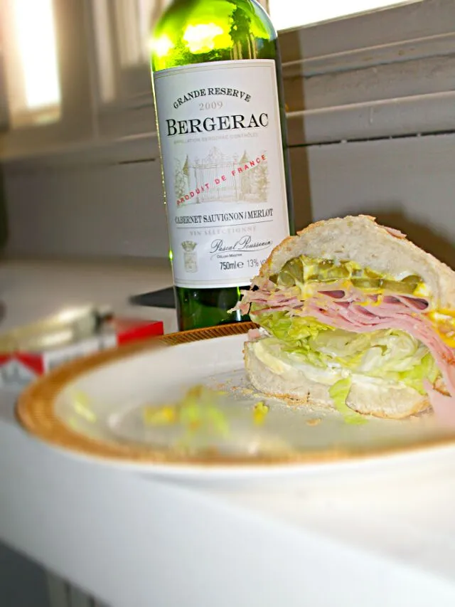 Honey roast ham sandwich with red wine...|Simon Mathewsさん