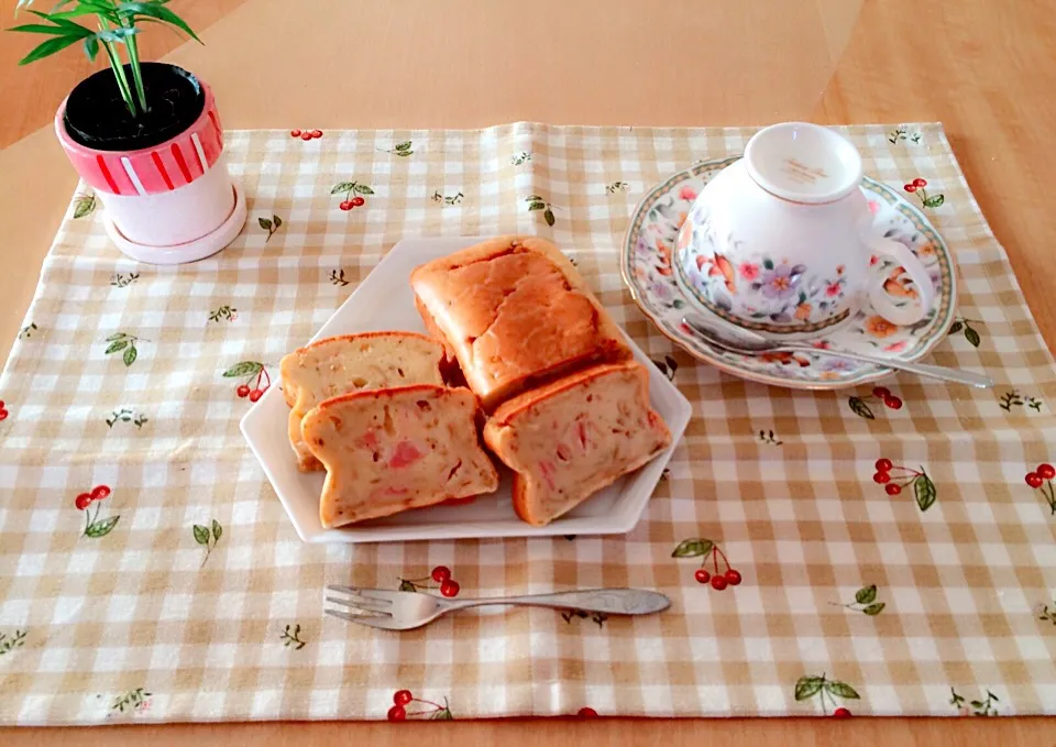 玉ねぎとベーコンのパウンドケーキ🍴|Miiiiiさん