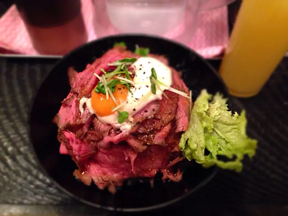 ローストビーフ丼|まいぴーさん