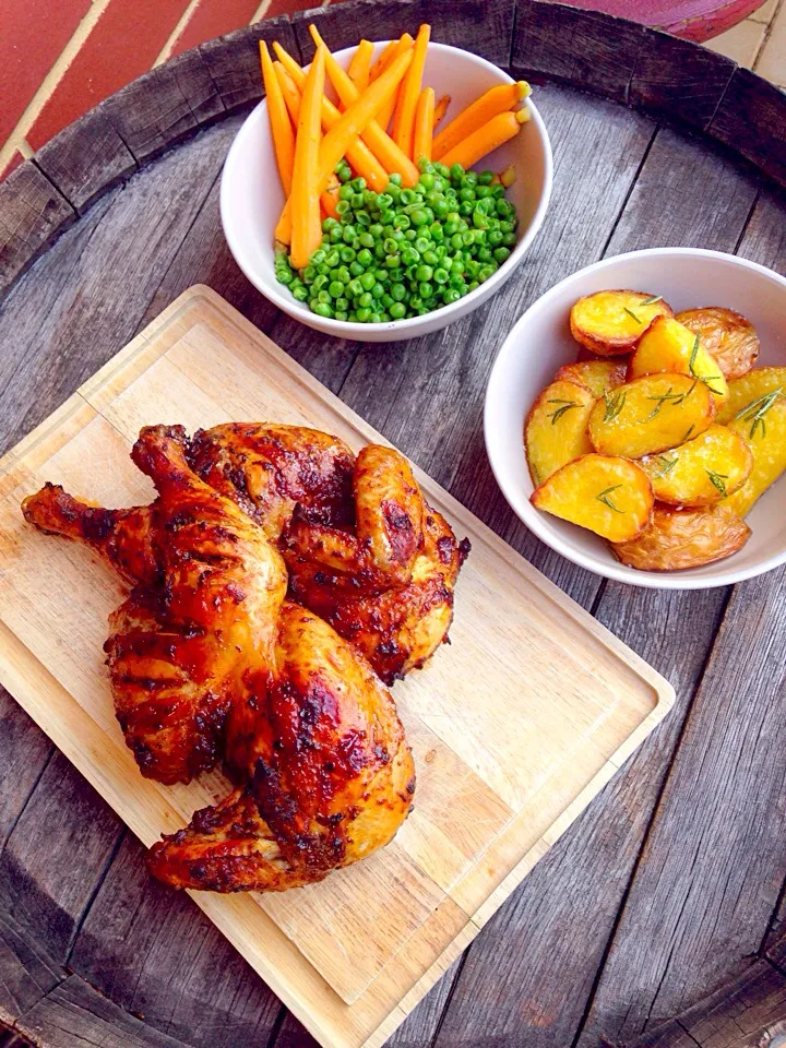 Snapdishの料理写真:Portuguese Roasted Chicken + Rosemary Potatoes|Chrisy Hillさん