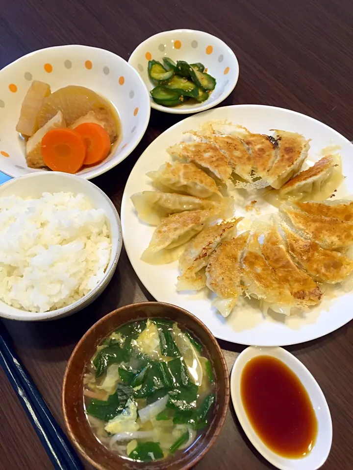 焼き餃子の晩ご飯|mikaさん