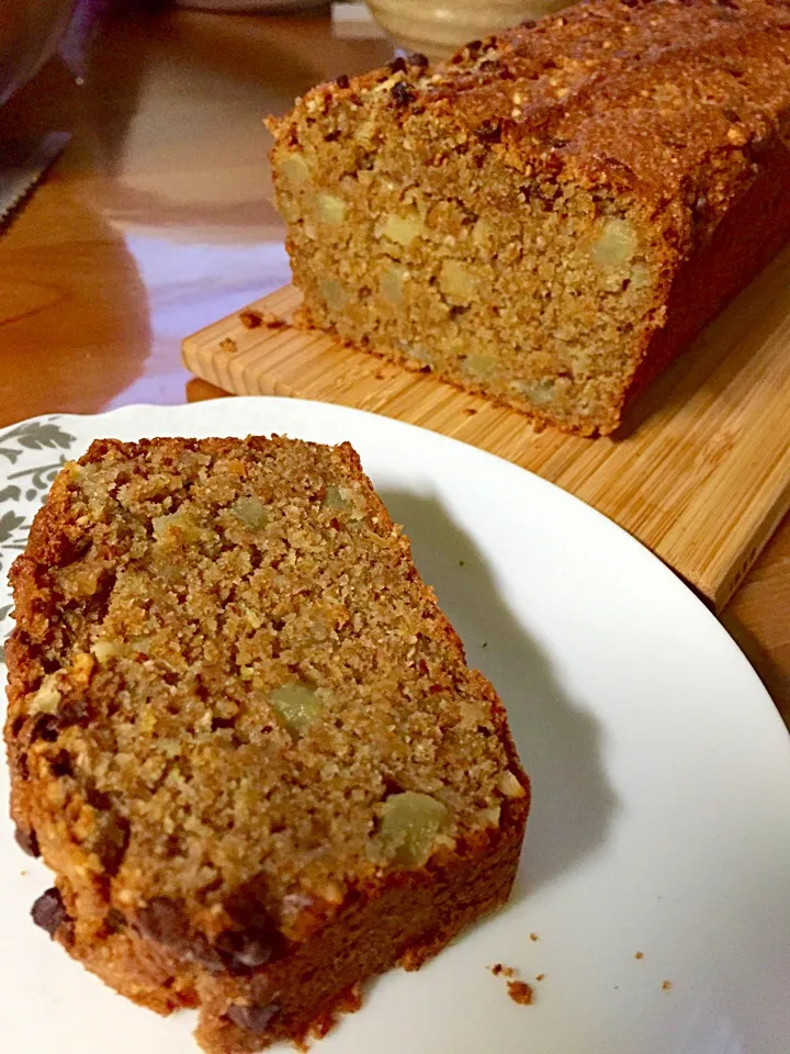 VEGAN apple banana coconut bread|khulanさん