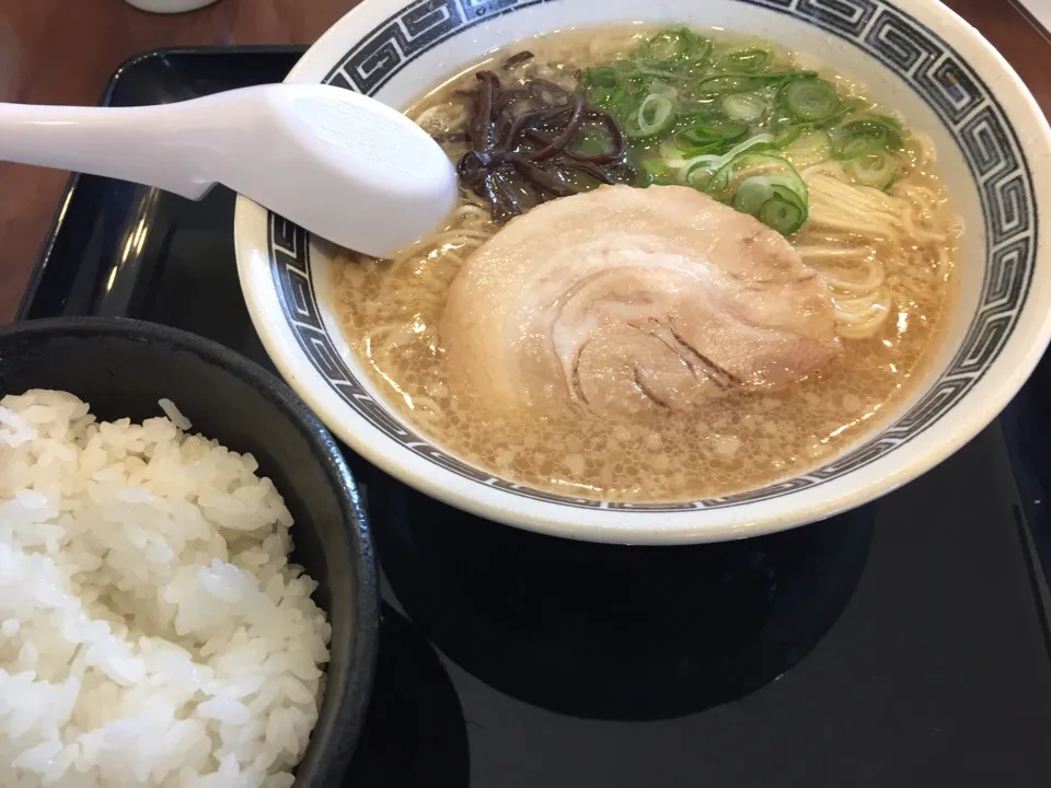 白てんがらラーメン・ライス🍜|まさとさん