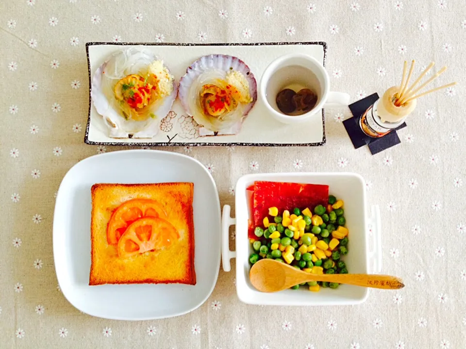 Snapdishの料理写真:tomato toast🍅|jodyzさん