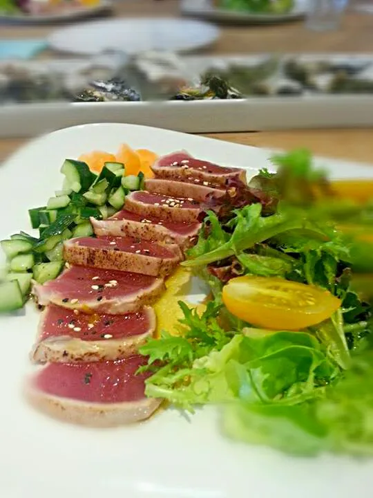 Tuna Tataki with yuzu tangy dressing...yumm|Wenzzさん