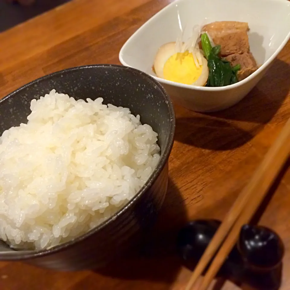 アサリとトマトの卵とじ丼|せわさん