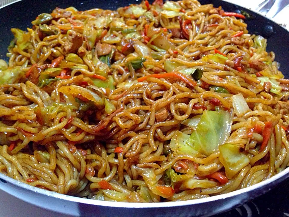 Yakisoba Misto😋🍴|lucia inoueさん