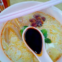 Snapdishの料理写真:curry mee...yummy|Silka Juliana Naibahoさん