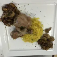 Garlic Chicken and Mushrooms served with Safron and Thyme rice|Jacquie Ramosさん