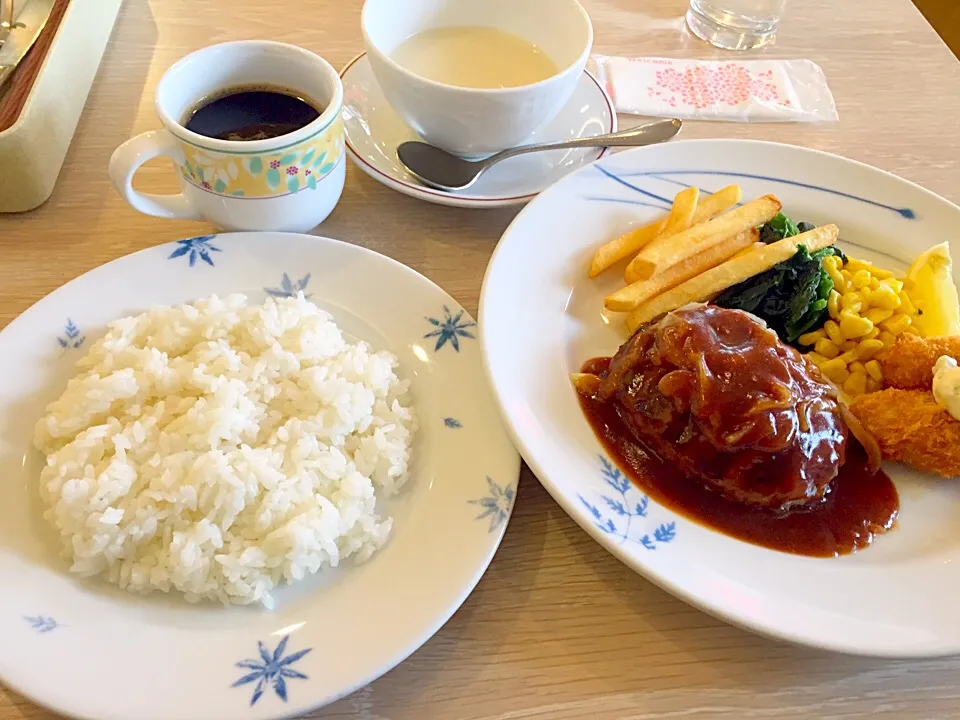 デミバーグ＆カキフライ・聖護院蕪のスープ・ドリンクバー|Tarou  Masayukiさん