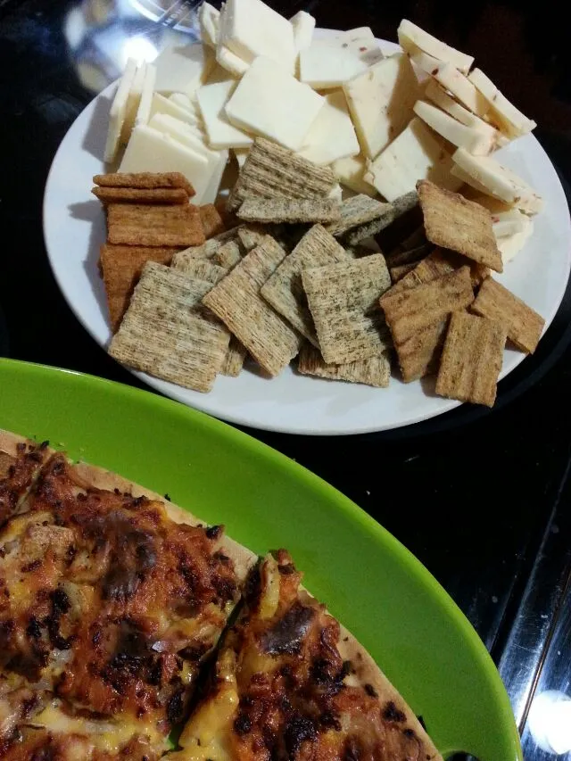 Snapdishの料理写真:triscuits and chz and pizza.  snack night with my 2 lovely kids! !!♡♡♡|Polly Gelfusoさん