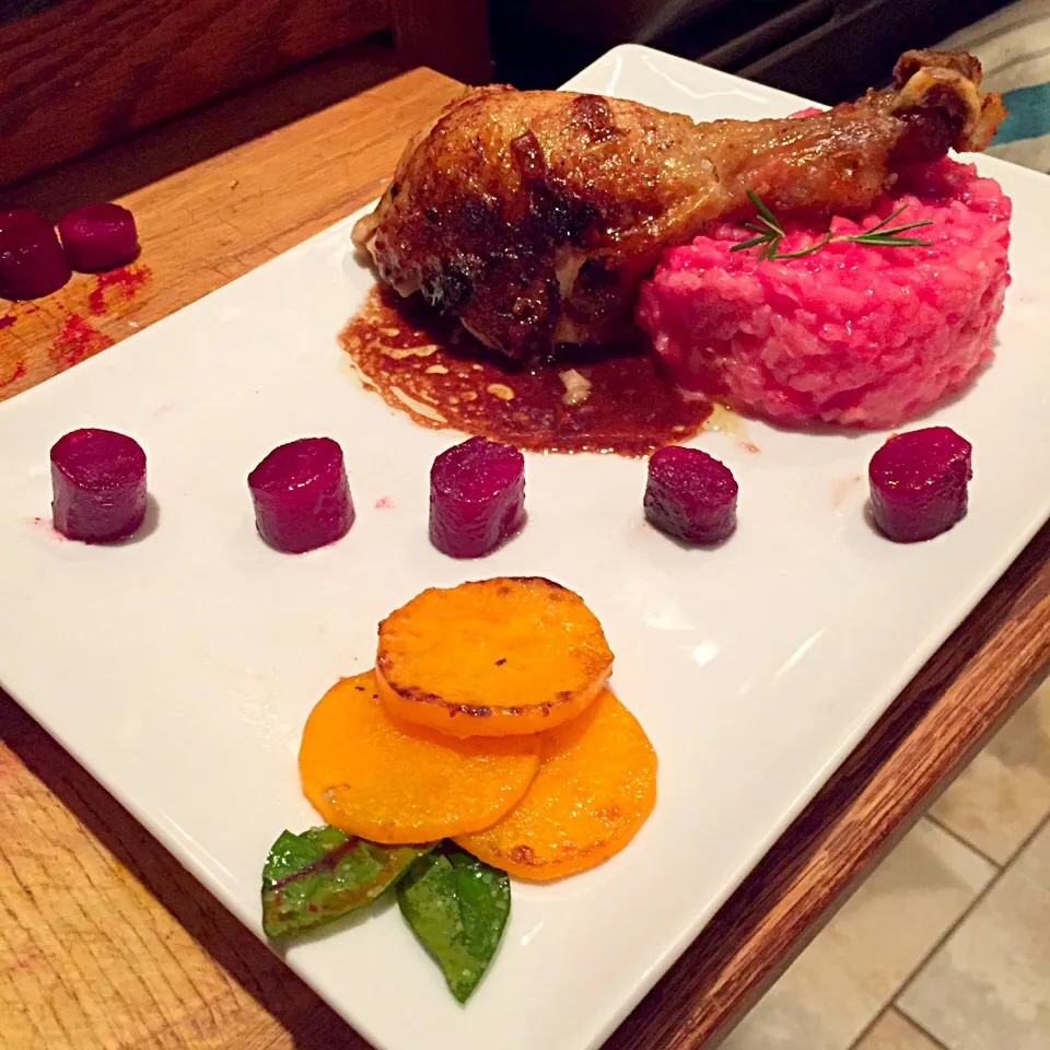 Final product what do you think!!  Beet Risotto, Braised chicken w/ a balsamic vinegar reduction, beet & butternut squash discs.  (Secret: fry beet leaves in a |chef_MelissaWさん