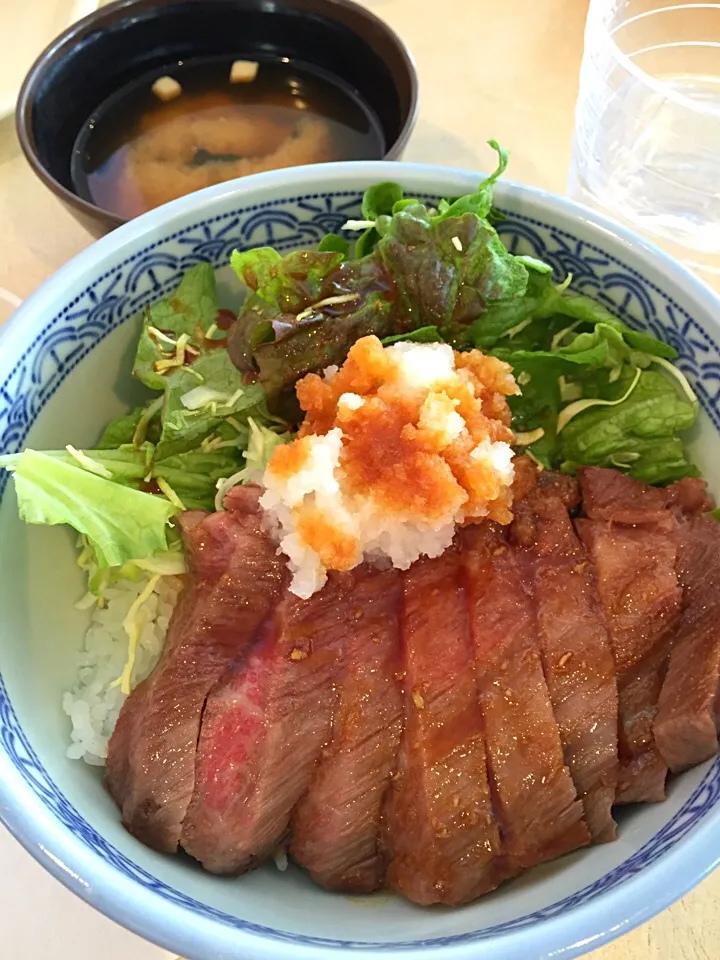 飛騨牛ステーキ丼|れなさん