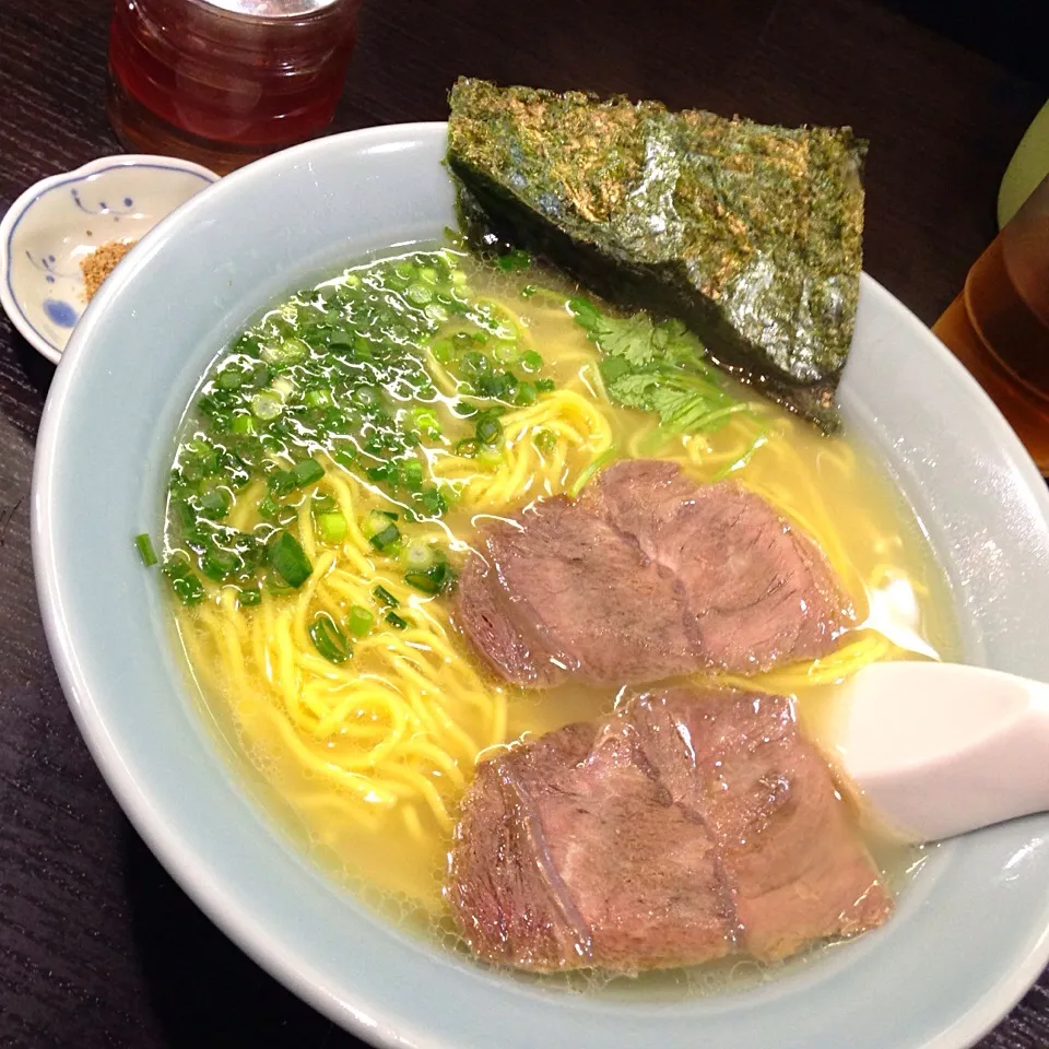 亀戸 麺工房武 香菜香る牛塩ラーメン|小春さん