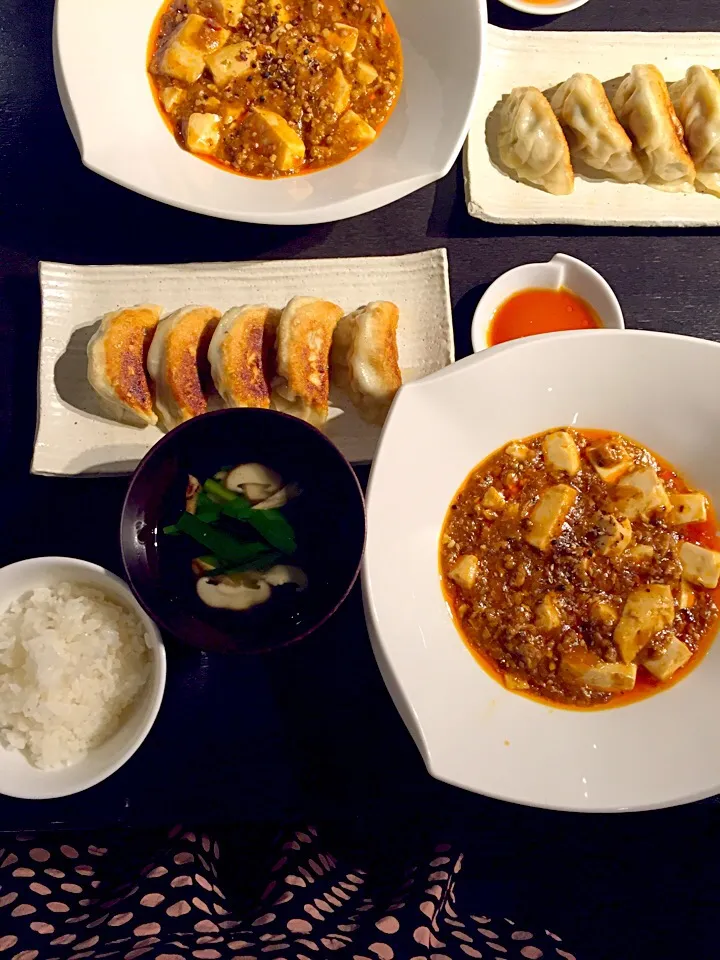 麻辣麻婆豆腐、皮から作る焼き餃子、ニラのスープ|ゆいんこさん