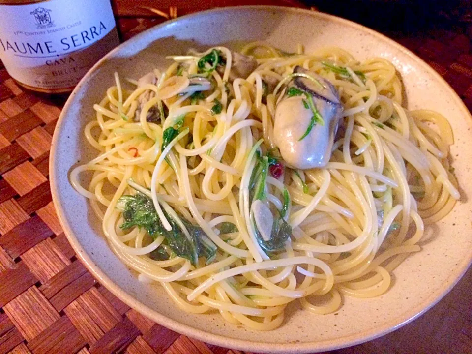 Pasta of oysters&Potherb Mustard by chef hubby🐚牡蠣と水菜のﾊﾟｽﾀ|🌈Ami🍻さん