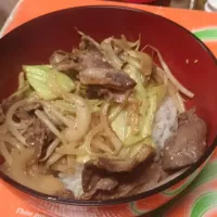 猪肉の野菜炒め丼|Katsuyuki  Nukadaさん