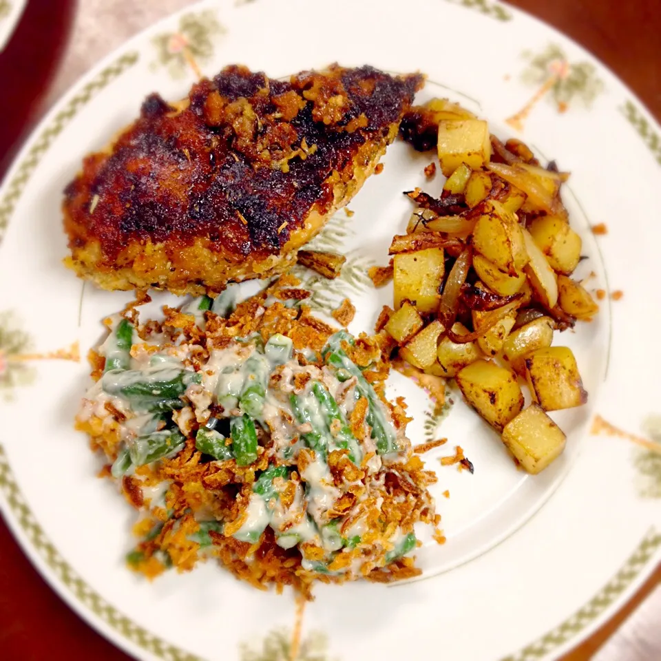 Herb crusted chicken with potatoes and green bean casserole|Mama Kathi Dinerさん