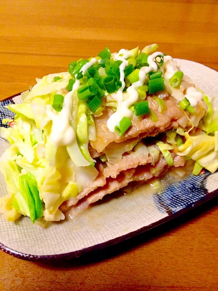 豚の生姜焼きでミルフィーユサラダ風💕残りの生姜焼きでリメイク|まいりさん