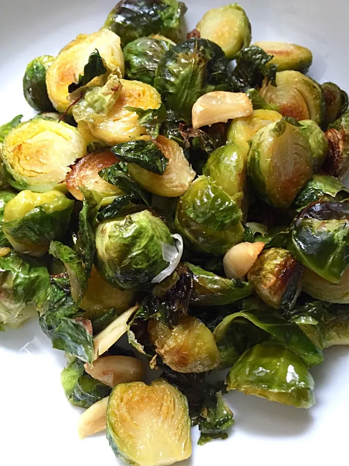 Homemade version of Crispy Brussels Sprouts|MyRaXさん