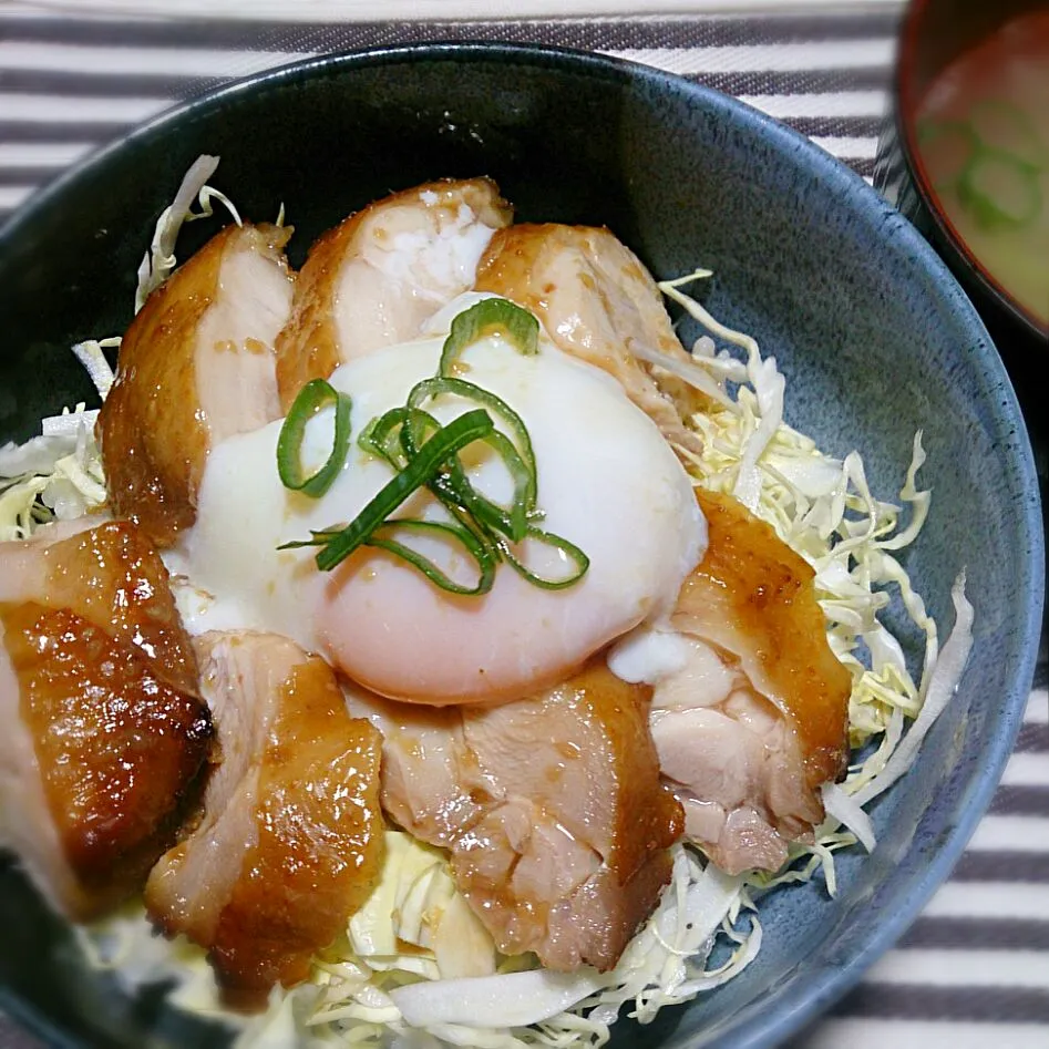 照り焼きチキン丼
うま～いლ(´ڡ`ლ)|ゆらさん