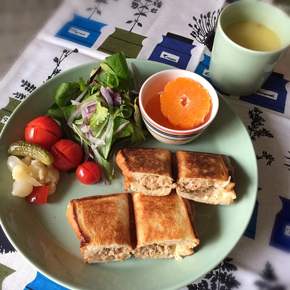 今日の朝ごはん|ぺんぎんさん