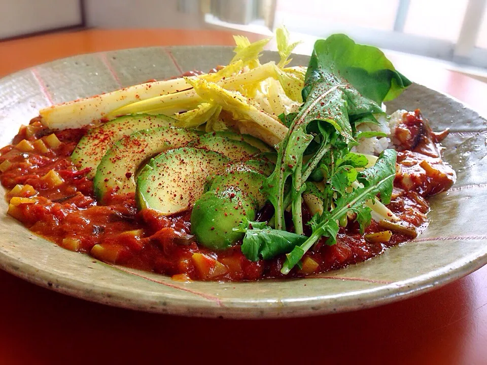 トマトホール缶をパッセしたのでリメイクトマトカレーhaベジカレー に^_^|shikaさん